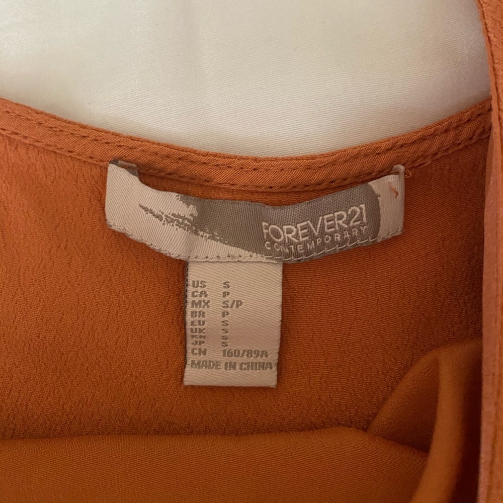 F21 Ruffled Top! - Picture 3 of 3